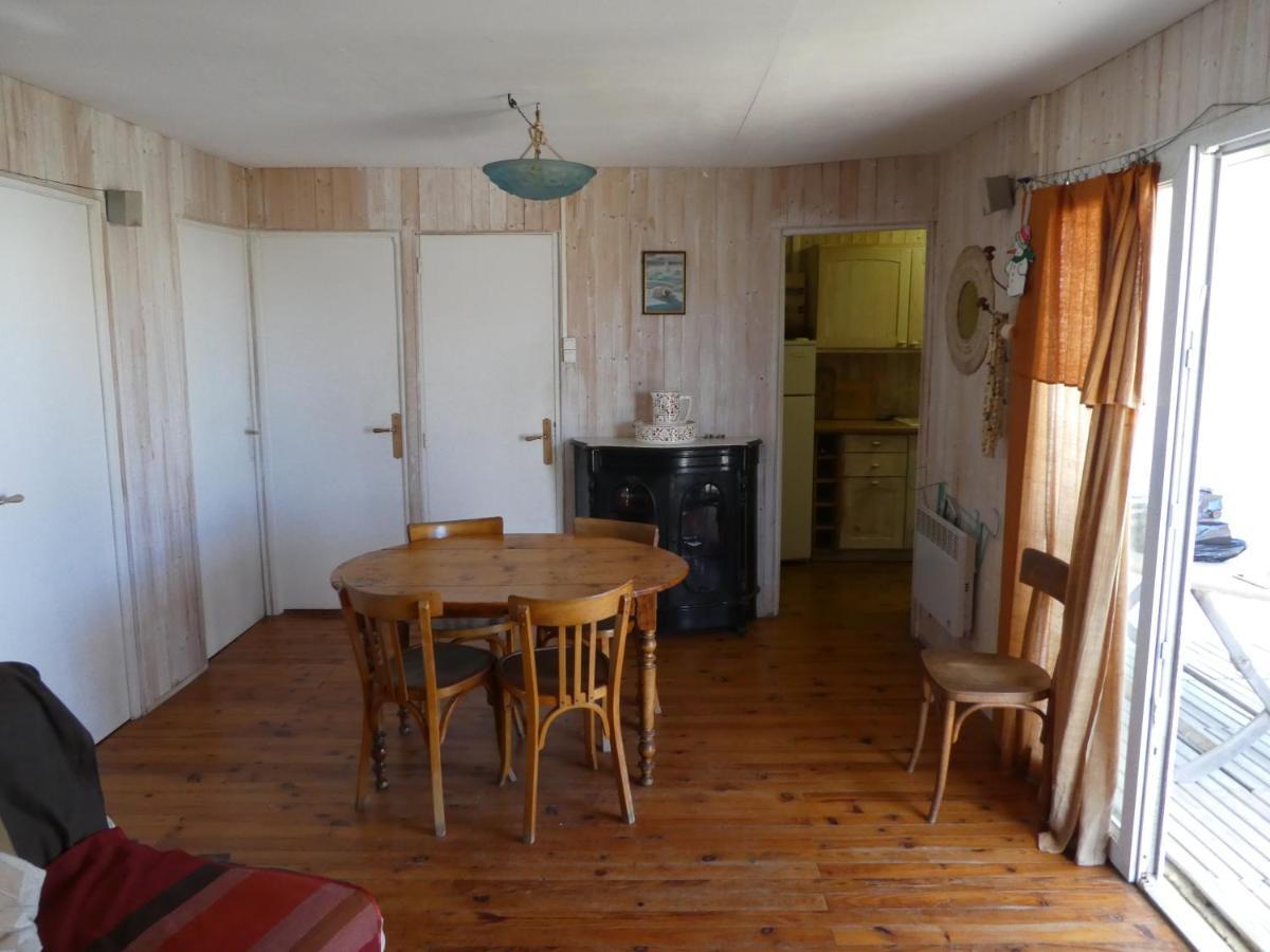Un Chalet En Bois A La Plage Gruissan Kültér fotó